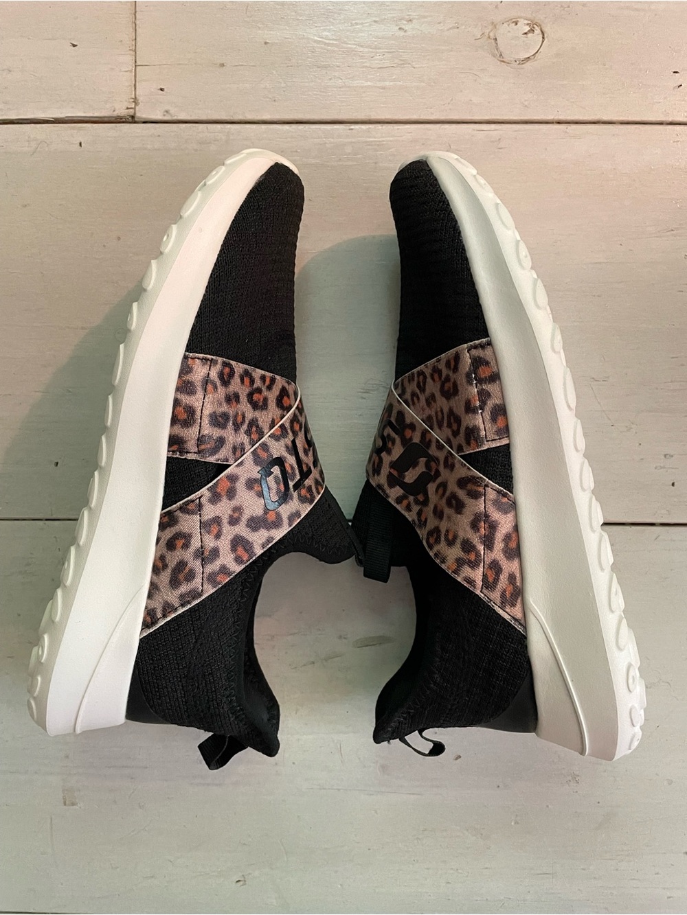 STQ Leopard Print Black Slip-On Women's Stretch Sneakers Size 7.5 Lightweight - Picture 5 of 7